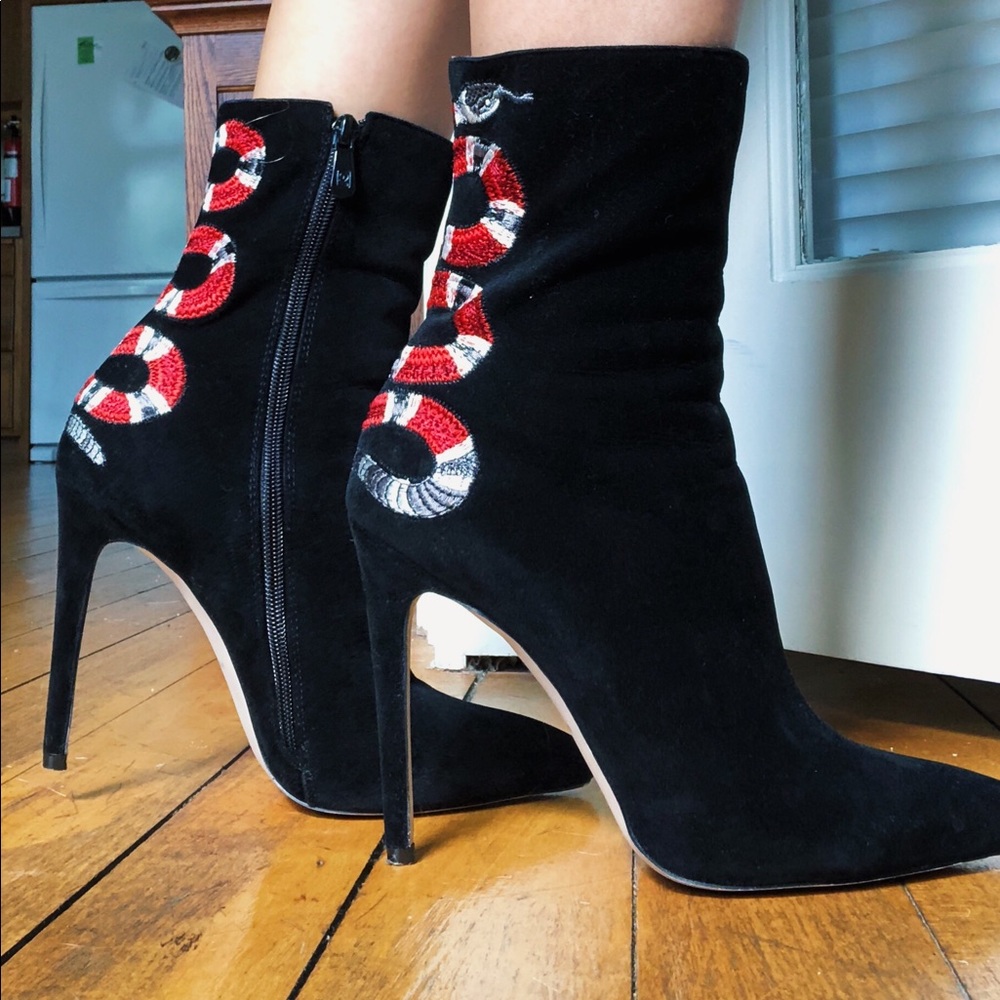 Black Booties - Snake Decal